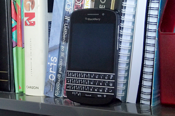 BlackBerry-Q10-(9).png